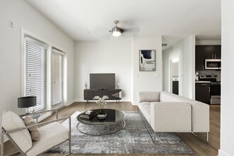 Lantower Brandon Crossroads in Tampa, FL - Building Photo - Building Photo