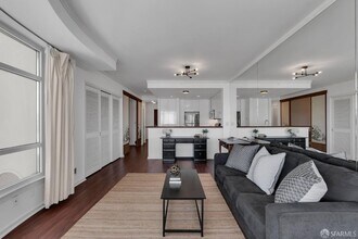 38 Bryant St in San Francisco, CA - Building Photo - Building Photo
