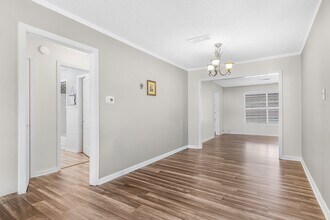 1405 W Tennessee Ave in Midland, TX - Building Photo - Building Photo