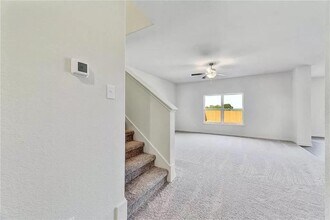 14405 Prairie Sod Ln in Elgin, TX - Building Photo - Building Photo