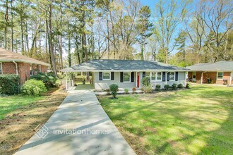1095 Longshore Dr in Decatur, GA - Building Photo - Building Photo
