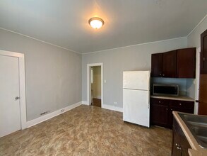 19 S Collett St in Danville, IL - Building Photo - Building Photo