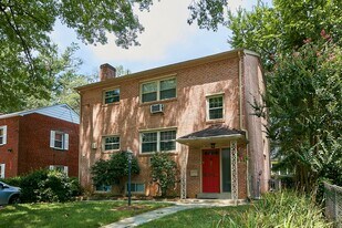 805 23rd St S, Unit A in Arlington, VA - Building Photo