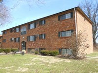 Lakewood Park Apartments in Milford, OH - Foto de edificio - Building Photo