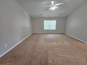 35 Waukegan Way in Taylors, SC - Building Photo - Building Photo