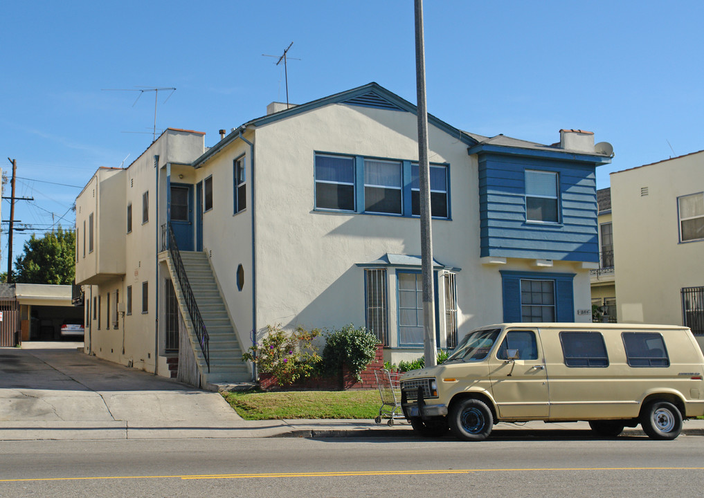 1164 S Fairfax Ave in Los Angeles, CA - Building Photo