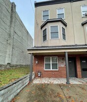 1813 W Venango St in Philadelphia, PA - Building Photo