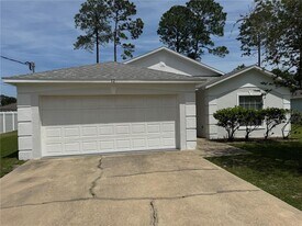 12 Reynolds Pl in Palm Coast, FL - Building Photo
