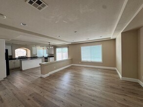 4687 French Hill Ct in Las Vegas, NV - Building Photo - Building Photo