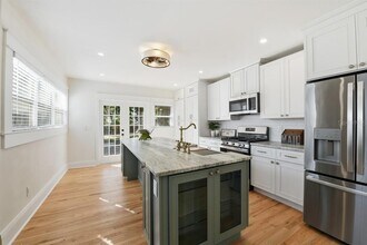 1004 W Charter St in Tampa, FL - Building Photo - Building Photo