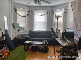 151 Park Dr, Unit 24 in Boston, MA - Building Photo