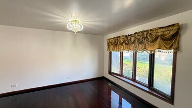 14631 Knox Ave in Midlothian, IL - Foto de edificio - Building Photo