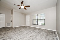 509 Bryan Valley Ct in Brandon, FL - Foto de edificio - Building Photo