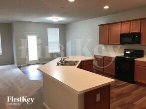 4653 Rainwater Ln in Whitestown, IN - Building Photo - Building Photo