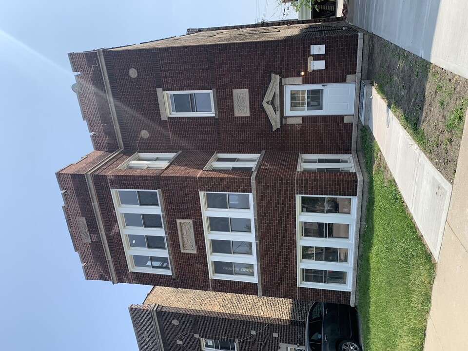 333 Memorial Dr-Unit -2 in Calumet City, IL - Foto de edificio