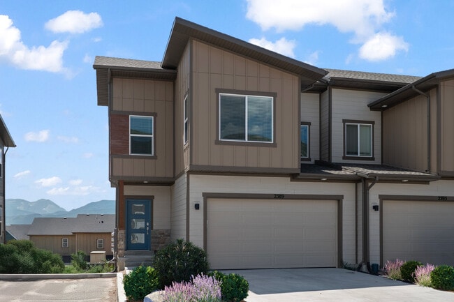 property at 2389 Wildwood Ln