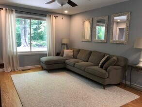 4889 Lake Forrest Dr in Atlanta, GA - Building Photo - Building Photo