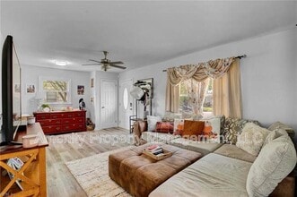 205 Gumwood Dr in Hampton, VA - Building Photo - Building Photo