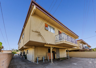 6641 Beck Ave in North Hollywood, CA - Foto de edificio - Other