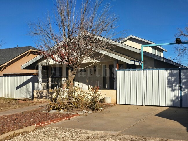 1307 Gidding St in Clovis, NM - Building Photo - Building Photo