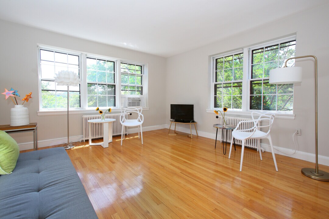 8 Kilsyth Ter, Unit 43 in Boston, MA - Foto de edificio