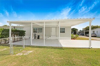 19800 SW 180th Ave in Miami, FL - Building Photo - Building Photo