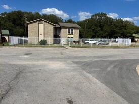 2906 Sweeney Ln in Austin, TX - Building Photo