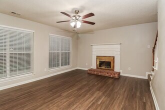 15009 Arrowgrass Way in Charlotte, NC - Foto de edificio - Building Photo