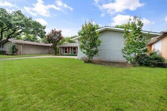 3234 High Lark Dr in Dallas, TX - Building Photo - Building Photo