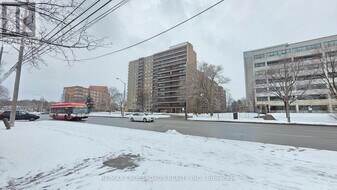 180 Markham Rd in Toronto, ON - Building Photo