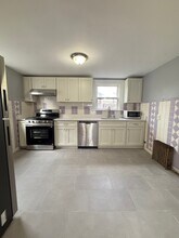 5 Alcott St, Unit #2 in Boston, MA - Foto de edificio - Building Photo