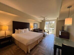 9800 Grand Sandestin Blvd in Miramar Beach, FL - Foto de edificio - Building Photo