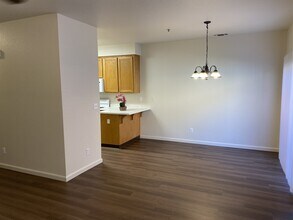 2901 Snyder Ave in Modesto, CA - Building Photo - Building Photo