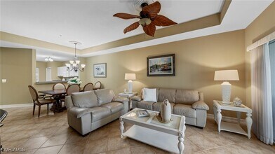 7815 Regal Heron Cir in Naples, FL - Building Photo - Building Photo