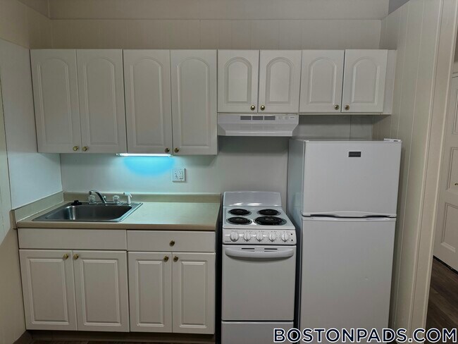 62 Boylston St in Boston, MA - Building Photo - Building Photo