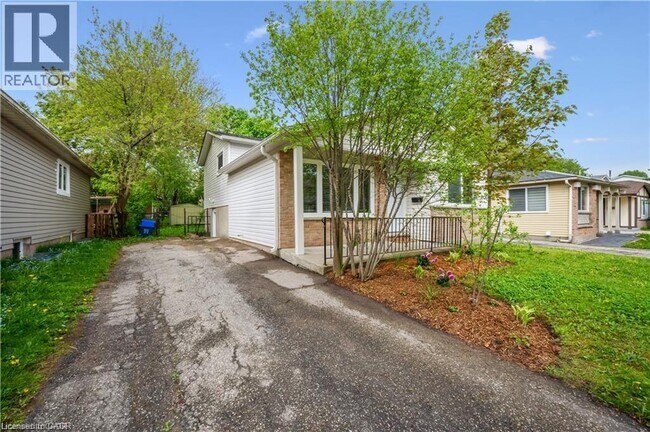 53 Karen Walk in Waterloo, ON - Building Photo - Building Photo