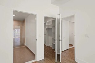 5308 Sepulveda Blvd, Unit 217 in Los Angeles, CA - Building Photo