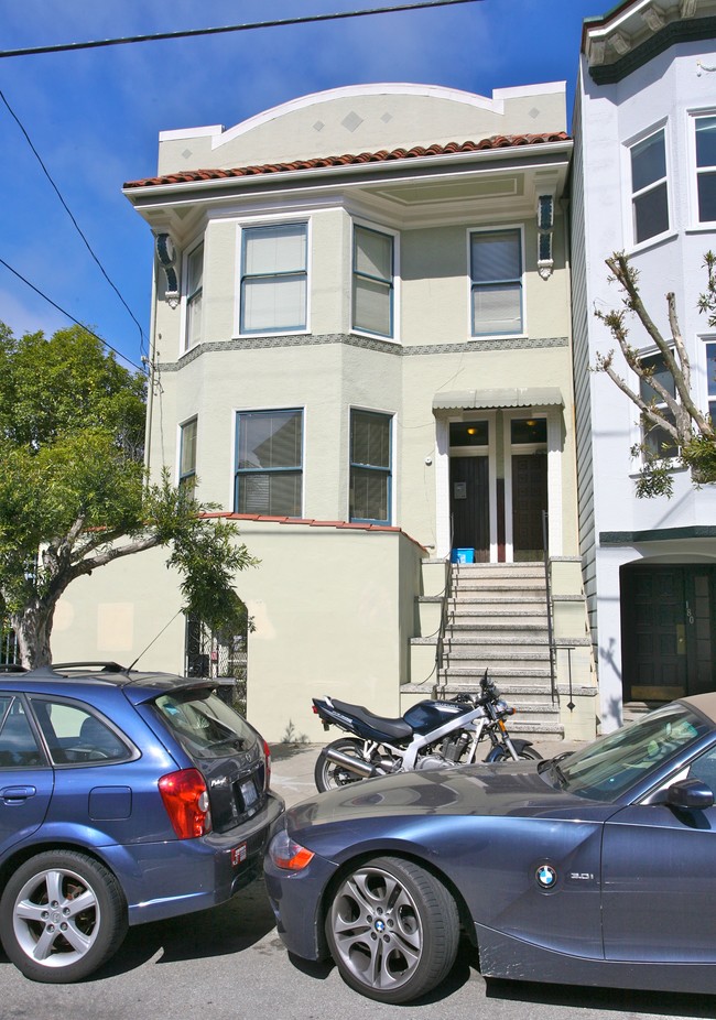 182-184 Carl St in San Francisco, CA - Building Photo - Building Photo