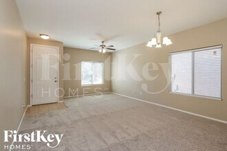 1206 E Daisy Way in Queen Creek, AZ - Foto de edificio - Building Photo