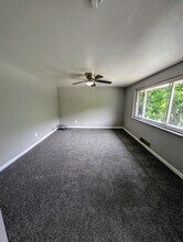 1017 Broughton Rd in Pittsburgh, PA - Building Photo - Building Photo