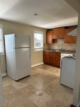 753 S Walnut St in Lindenhurst, NY - Building Photo - Building Photo