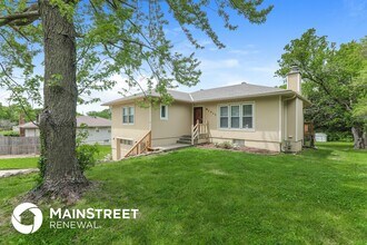 4952 Halsey St in Shawnee, KS - Building Photo - Building Photo