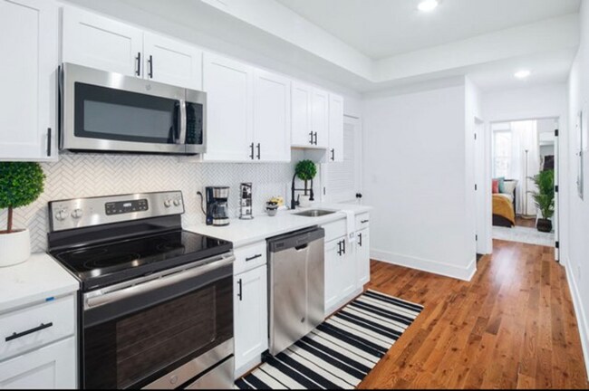 3031 W Diamond St photo'