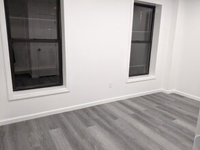 51 New St, Unit 3rd Floor in Newark, NJ - Building Photo - Building Photo