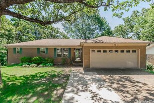 5704 Belle Point Rd in North Little Rock, AR - Building Photo