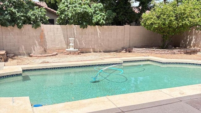 property at 472 W Country Estates Ave