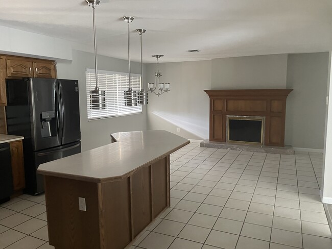 302 Coronation Dr in O'Fallon, MO - Building Photo - Building Photo