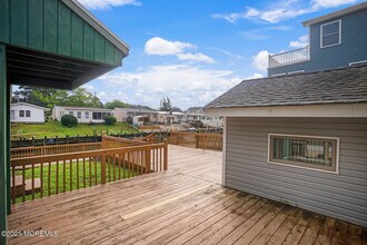 9 Admiral Dr in Tuckerton, NJ - Building Photo - Building Photo