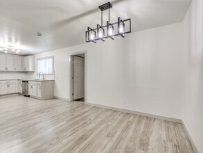 1300 N McKinley Ave in Sand Springs, OK - Building Photo - Building Photo