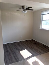 502 Lawler Ter, Unit A photo'